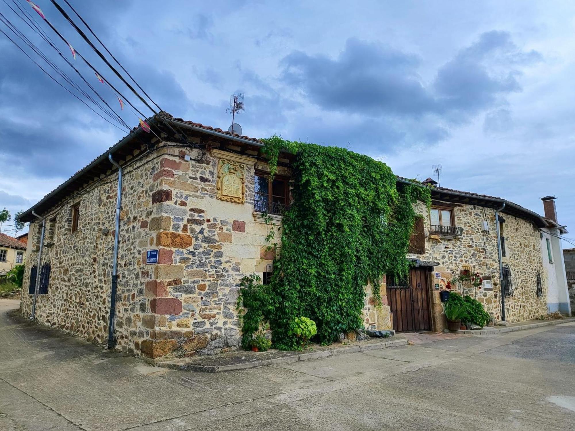 Casa Simon Guest House Cervera De Pisuerga Exterior foto